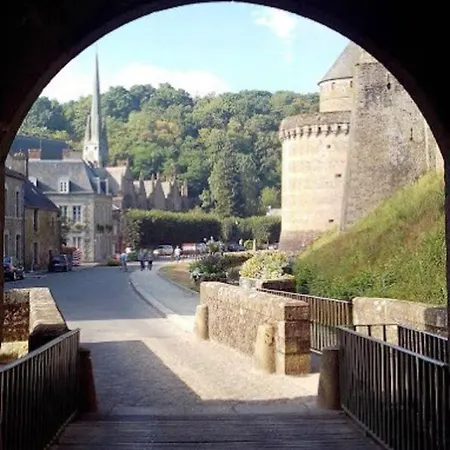 House At The Foot Of The Castle Of Holiday home Fougeres